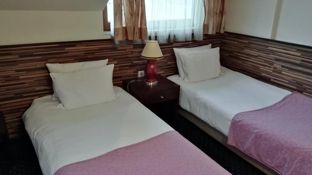 Guest House Solo Шумен Екстер'єр фото