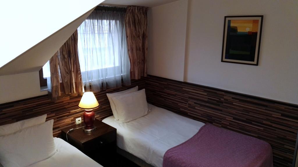 Guest House Solo Шумен Екстер'єр фото